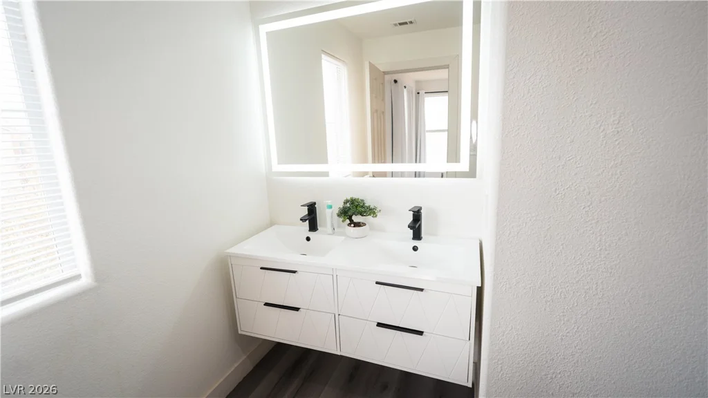 5087 Penryn, Las Vegas, NV 89139