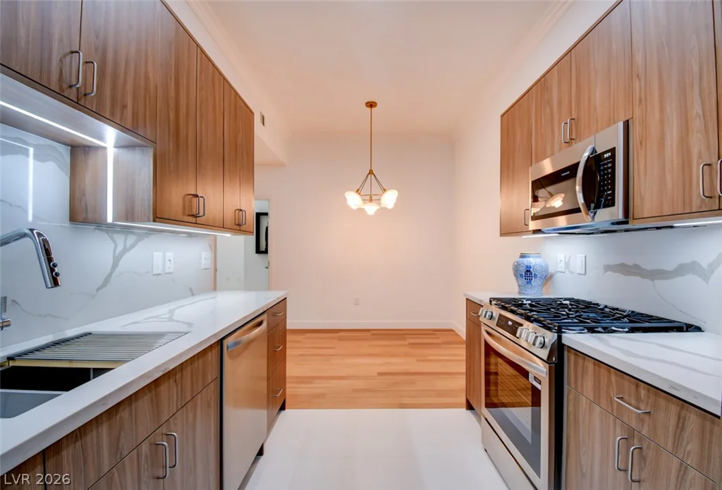 8985 Durango, Las Vegas, NV 89113