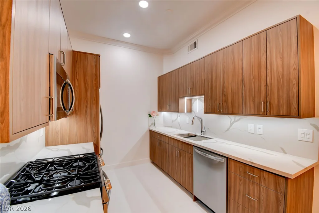 8985 Durango, Las Vegas, NV 89113
