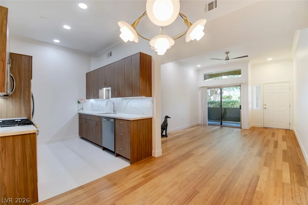 8985 Durango, Las Vegas, NV 89113