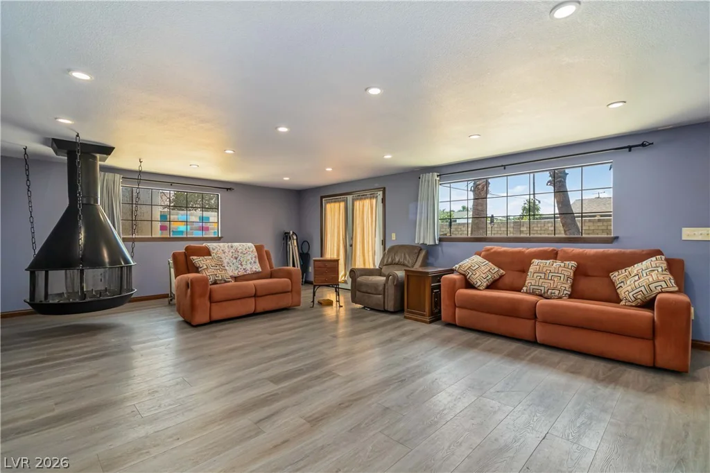 1727 Cherokee, Las Vegas, NV 89169