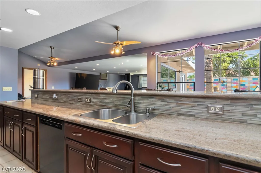 1727 Cherokee, Las Vegas, NV 89169