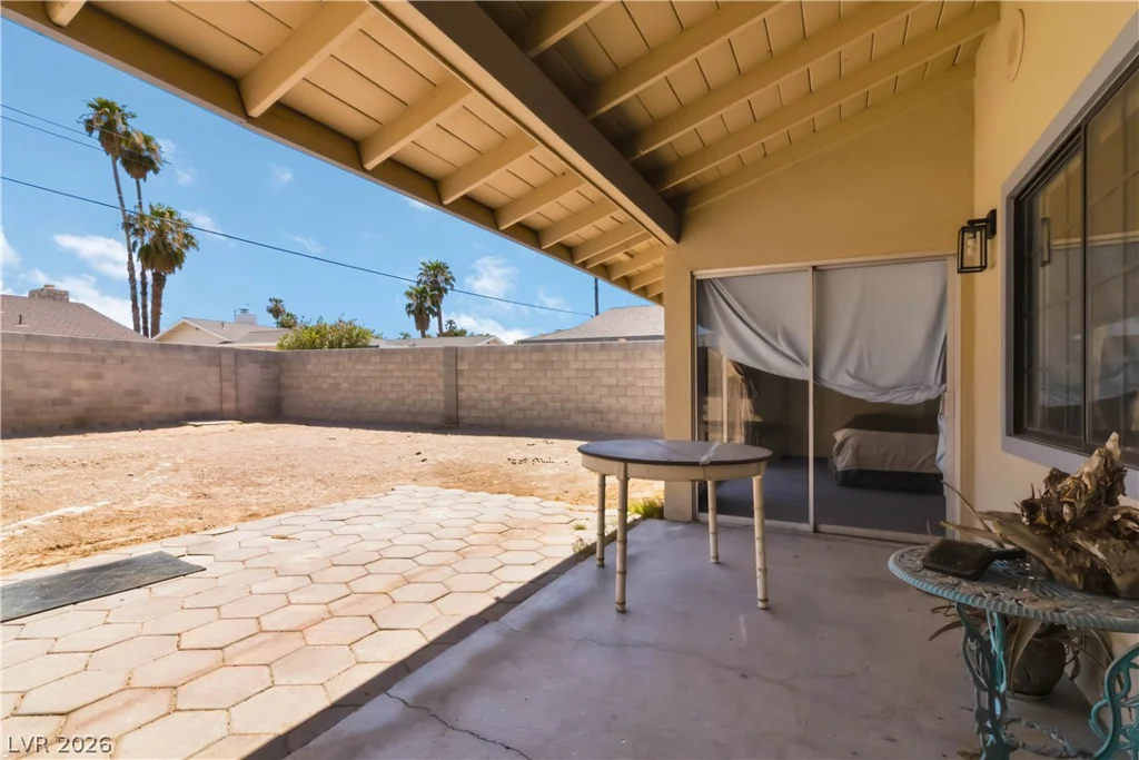 1727 Cherokee, Las Vegas, NV 89169
