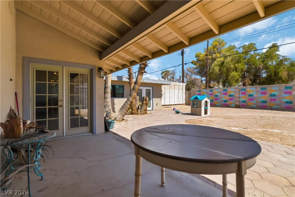1727 Cherokee, Las Vegas, NV 89169
