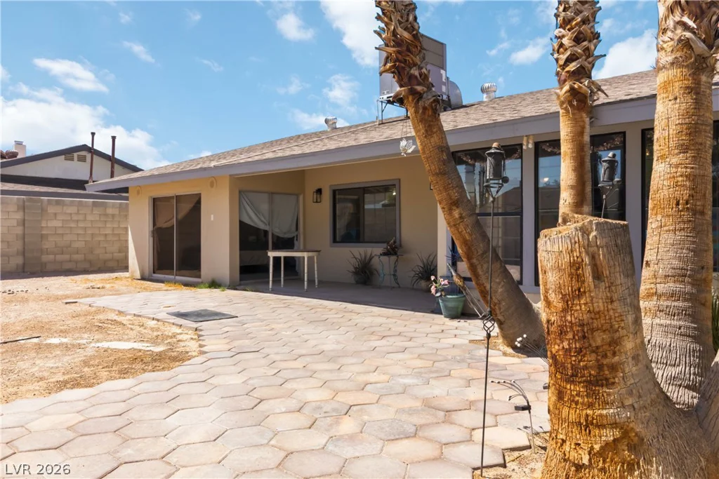 1727 Cherokee, Las Vegas, NV 89169