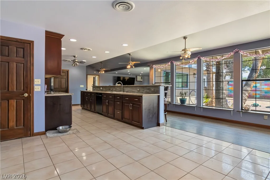 1727 Cherokee, Las Vegas, NV 89169
