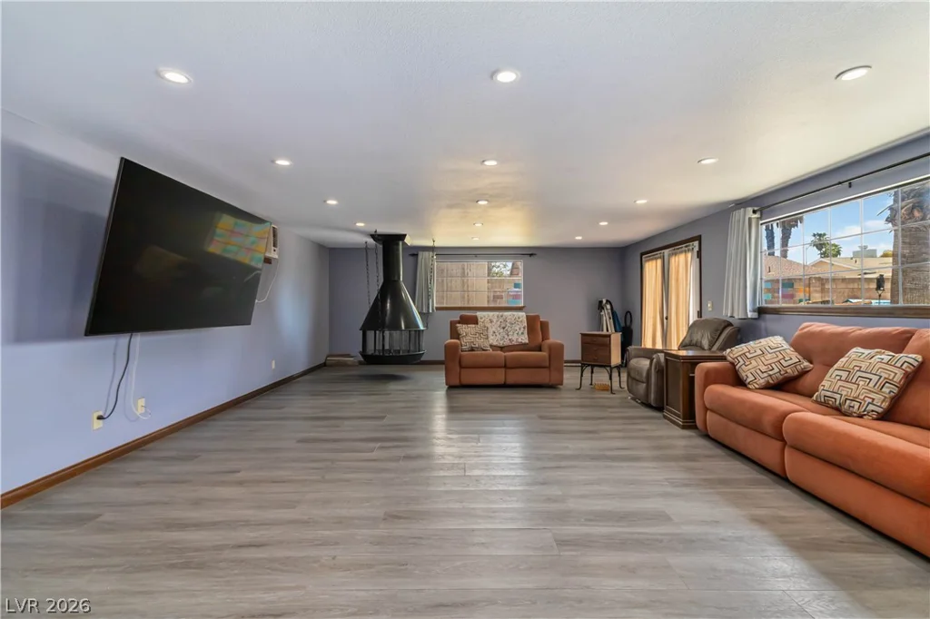 1727 Cherokee, Las Vegas, NV 89169