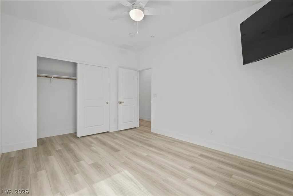 9958 Egan Valley, Las Vegas, NV 89166