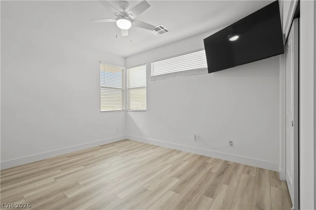 9958 Egan Valley, Las Vegas, NV 89166