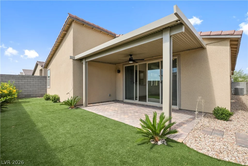 9958 Egan Valley, Las Vegas, NV 89166