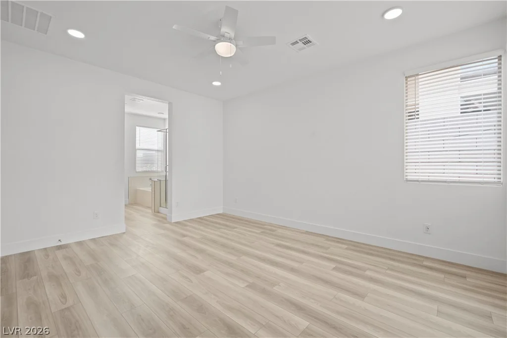 9958 Egan Valley, Las Vegas, NV 89166