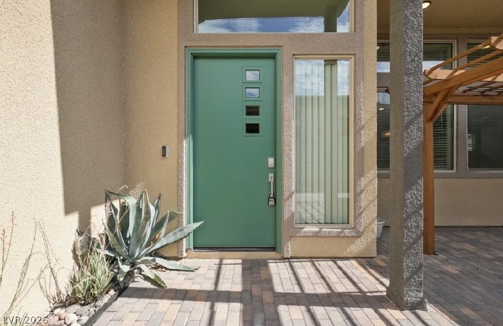 9958 Egan Valley, Las Vegas, NV 89166