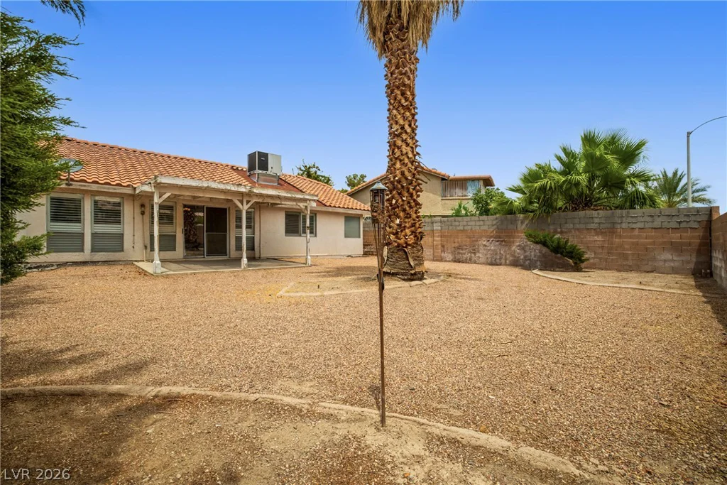 2803 Camelback, Henderson, NV 89074
