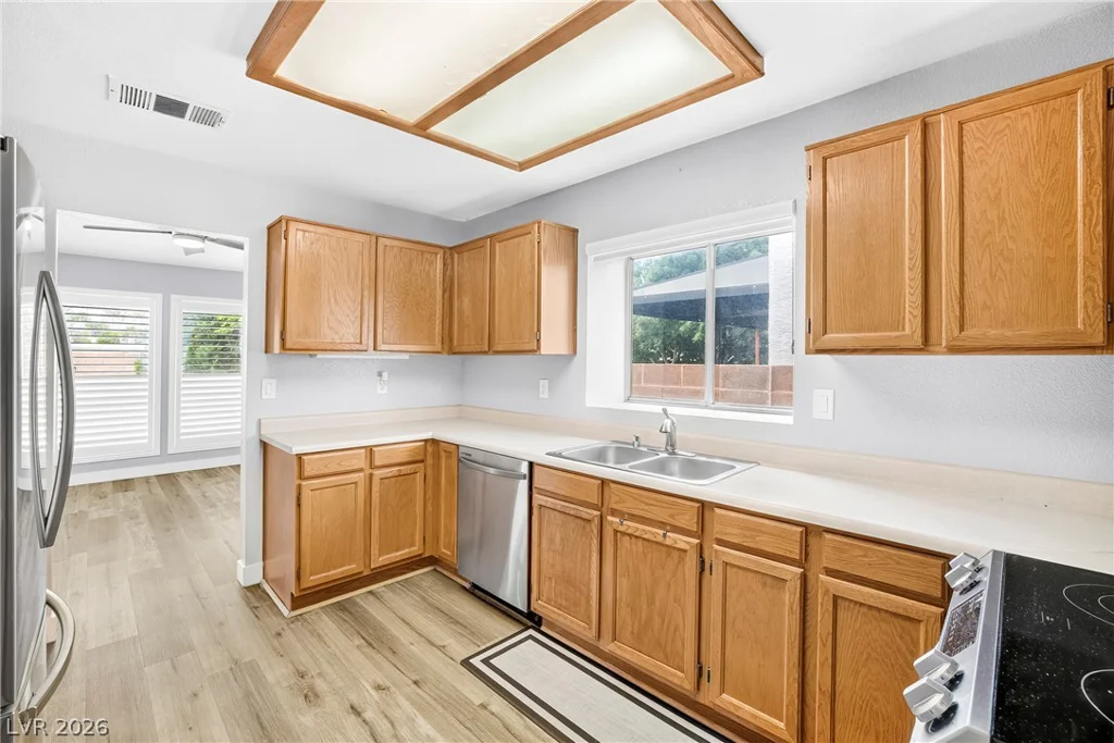2803 Camelback, Henderson, NV 89074