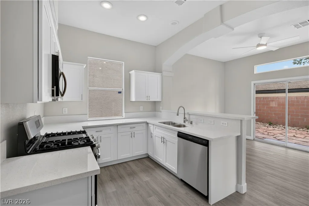 1836 Fossil Butte, North Las Vegas, NV 89032