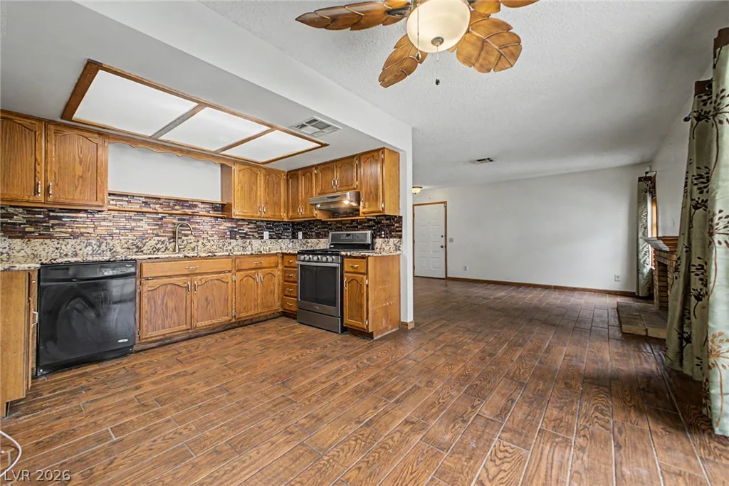 6643 Tropicana, Las Vegas, NV 89103