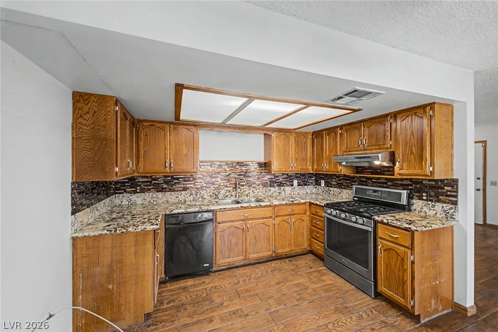 6643 Tropicana, Las Vegas, NV 89103