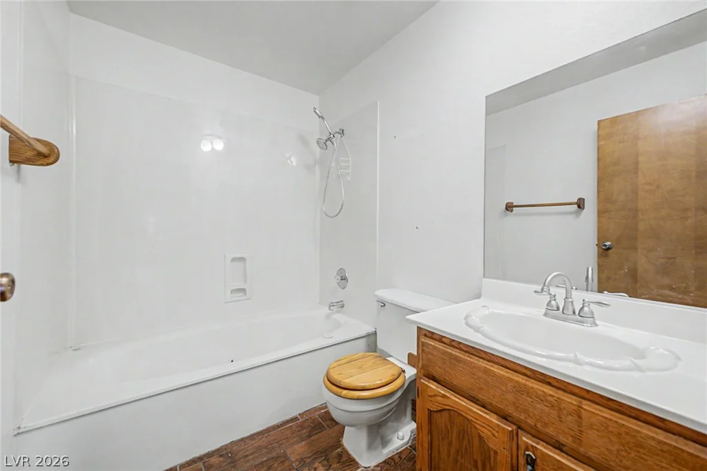 6643 Tropicana, Las Vegas, NV 89103