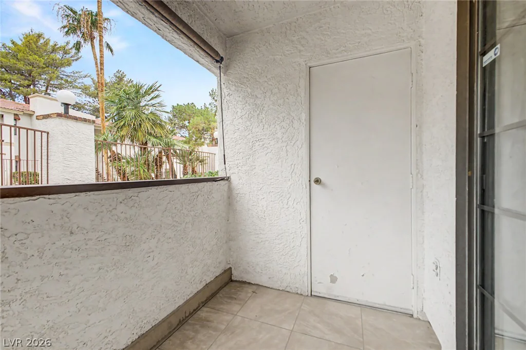 6643 Tropicana, Las Vegas, NV 89103