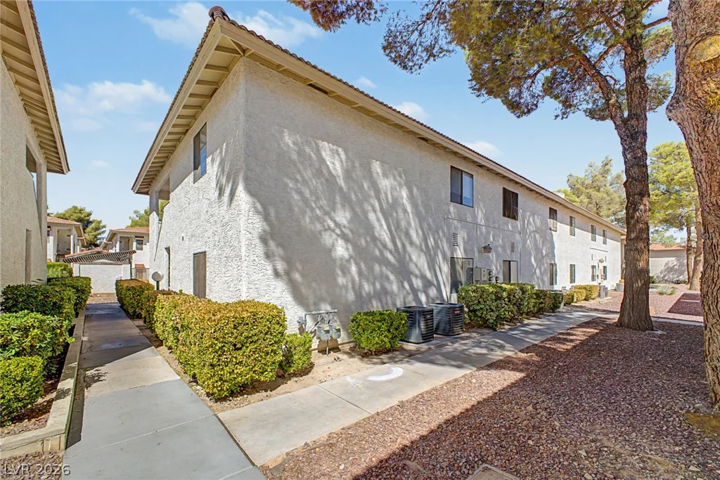 6643 Tropicana, Las Vegas, NV 89103