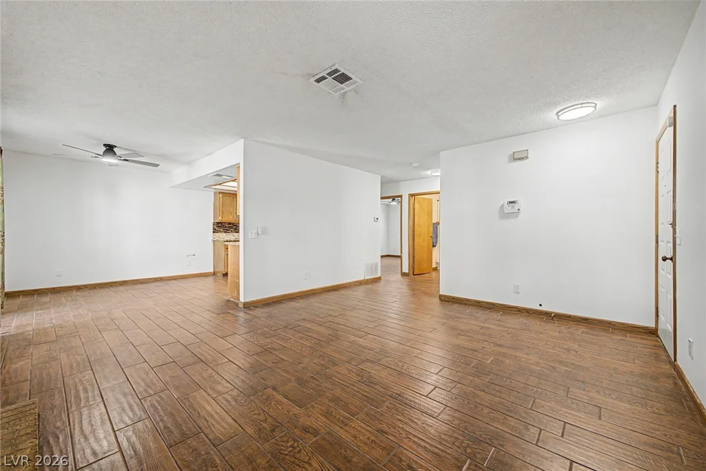 6643 Tropicana, Las Vegas, NV 89103