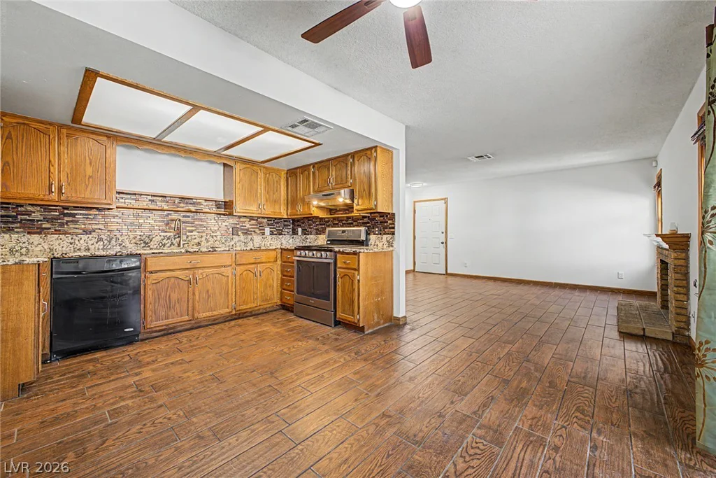 6643 Tropicana, Las Vegas, NV 89103