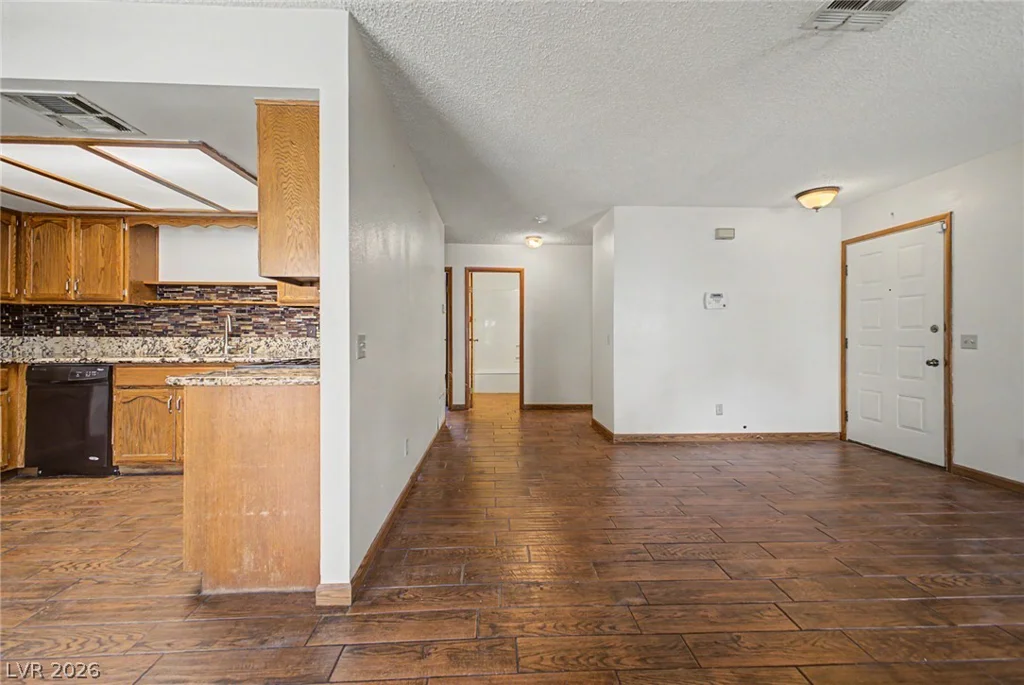 6643 Tropicana, Las Vegas, NV 89103