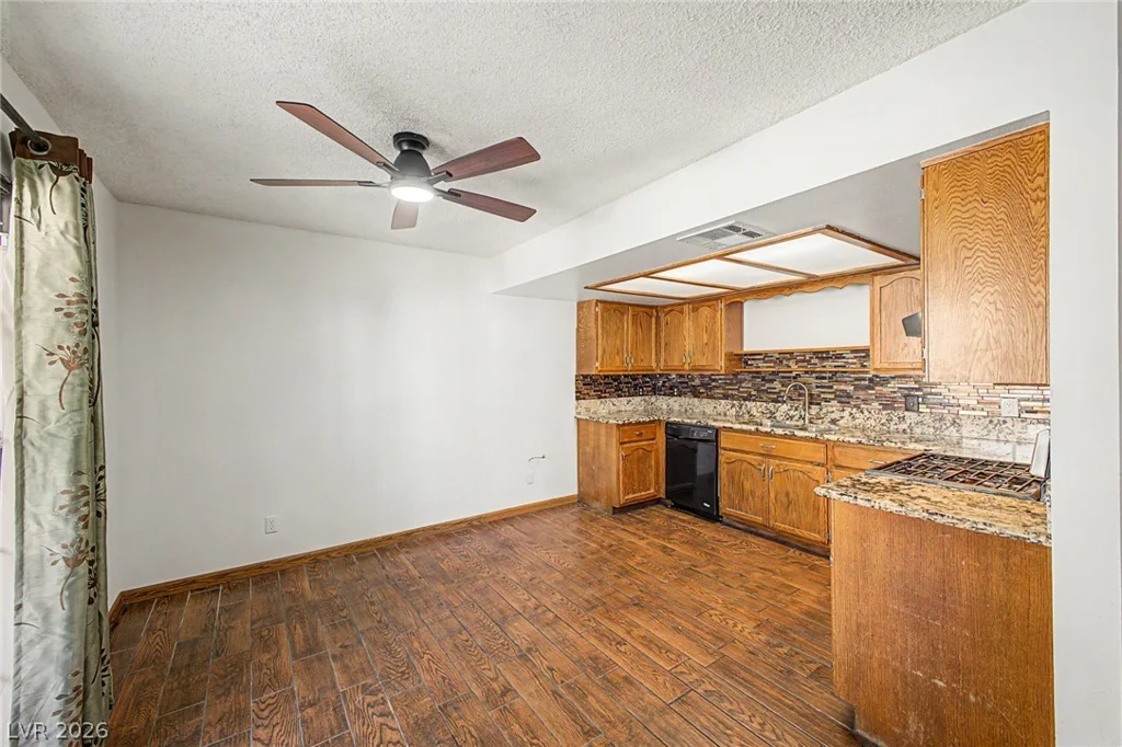 6643 Tropicana, Las Vegas, NV 89103