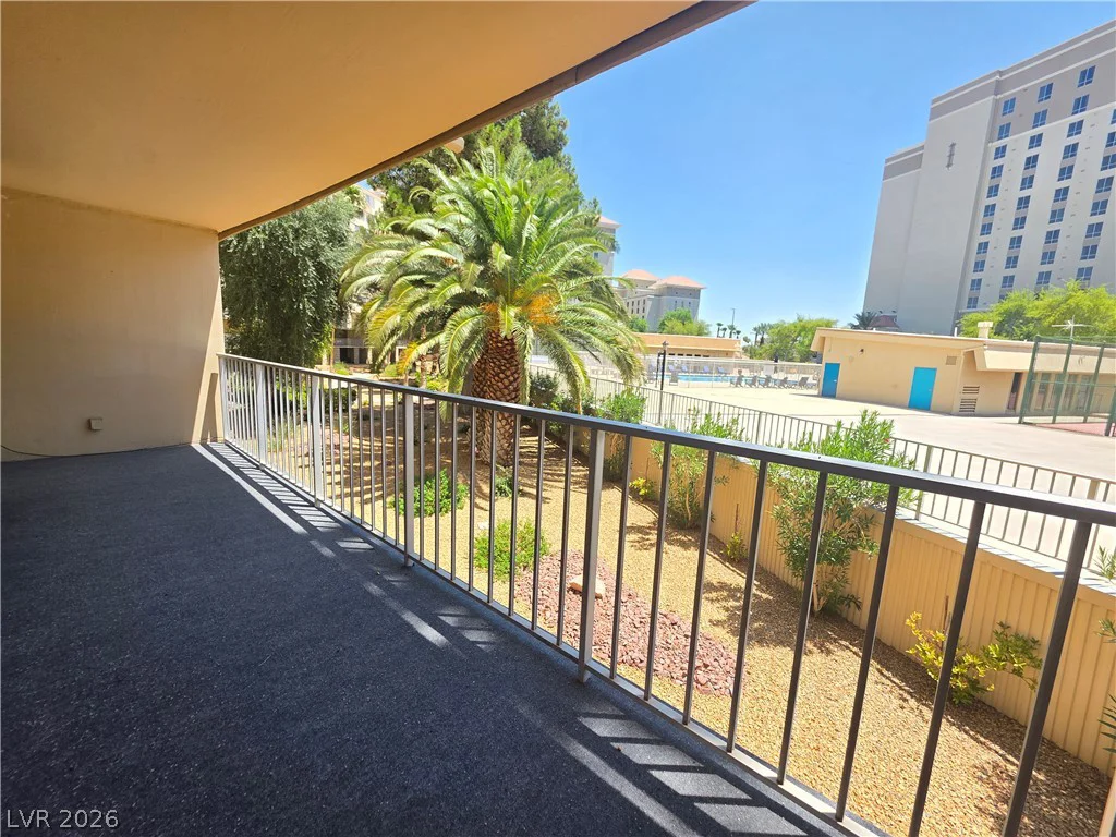 205 Harmon, Las Vegas, NV 89169