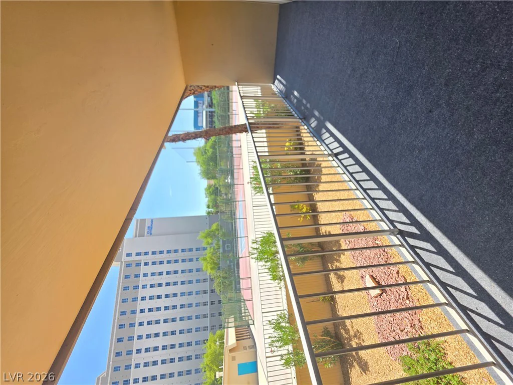 205 Harmon, Las Vegas, NV 89169