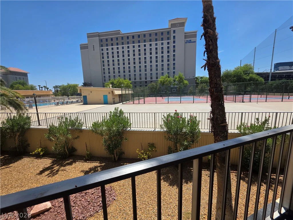 205 Harmon, Las Vegas, NV 89169