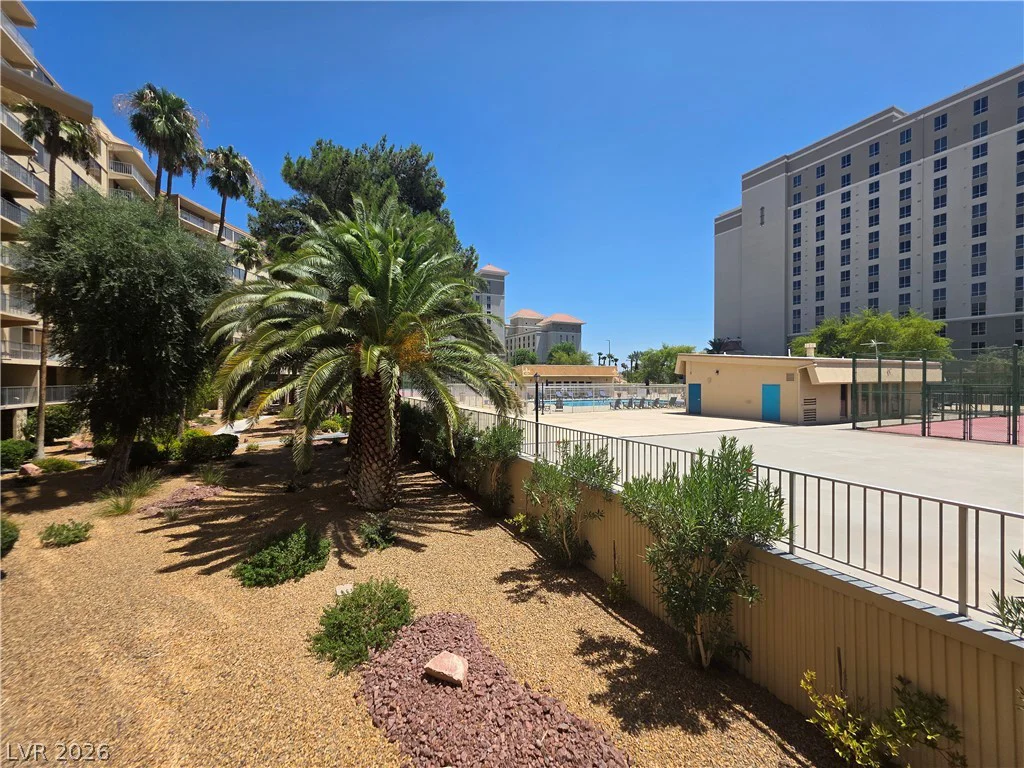 205 Harmon, Las Vegas, NV 89169