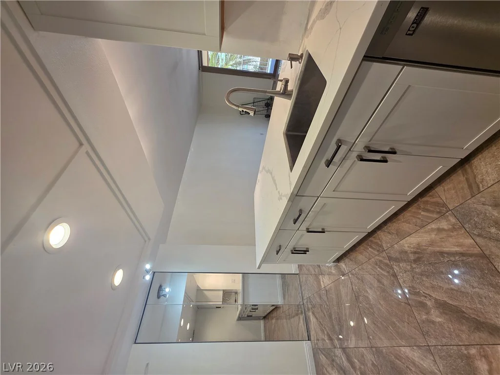 205 Harmon, Las Vegas, NV 89169