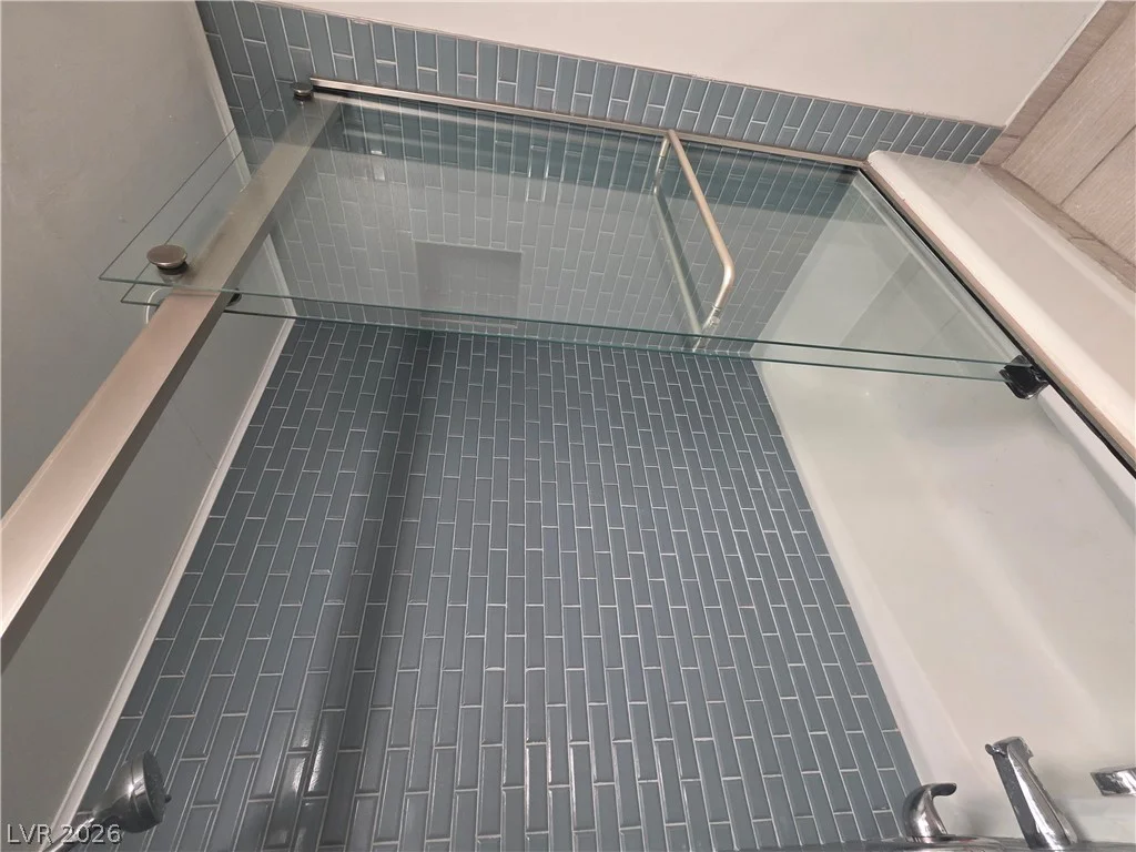 205 Harmon, Las Vegas, NV 89169