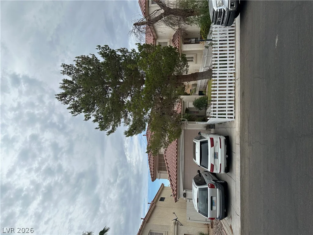 10126 Pennyroyal, Las Vegas, NV 89183