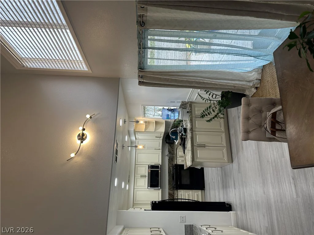 10126 Pennyroyal, Las Vegas, NV 89183