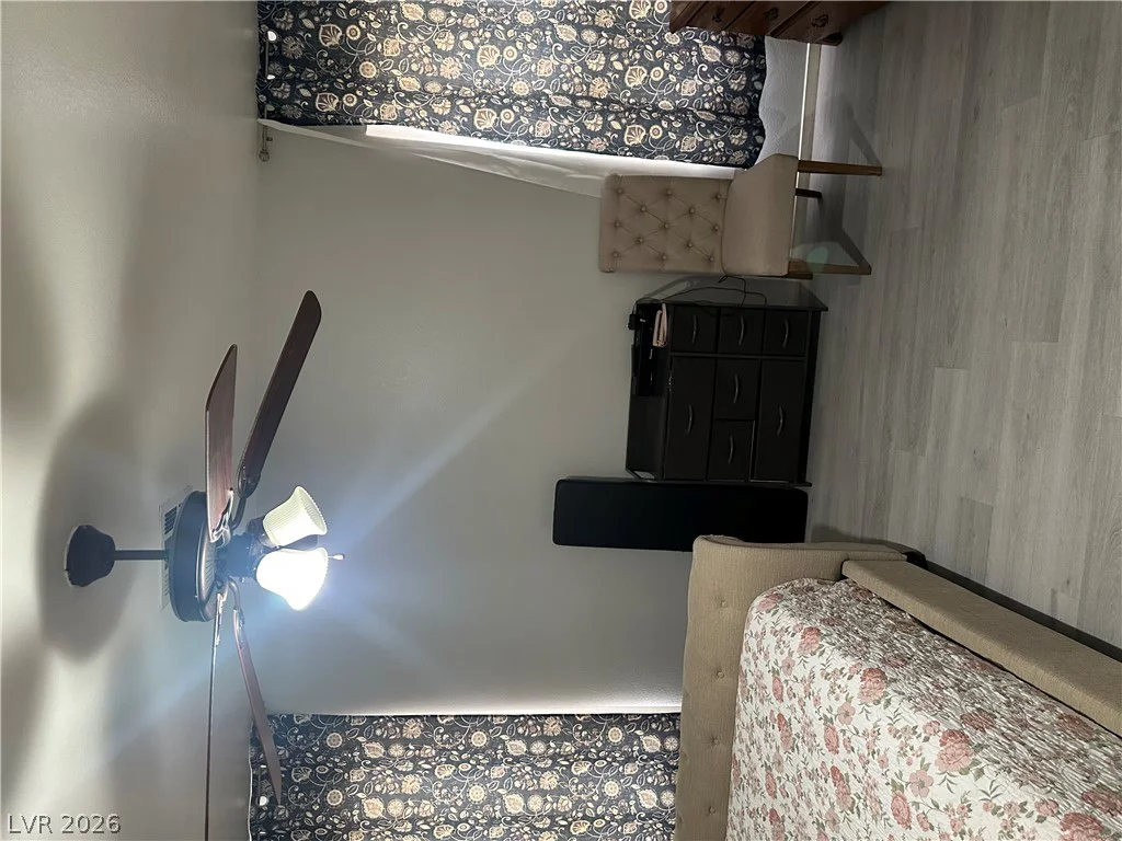 10126 Pennyroyal, Las Vegas, NV 89183