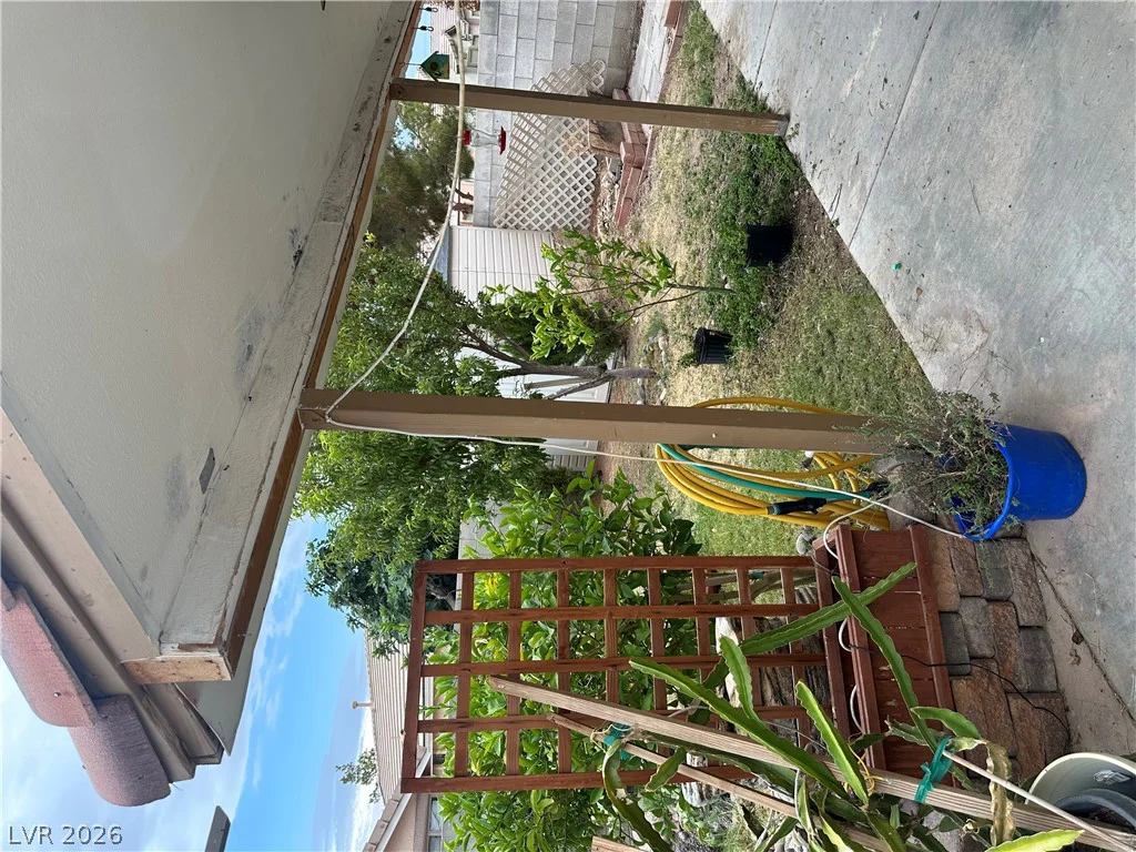 10126 Pennyroyal, Las Vegas, NV 89183
