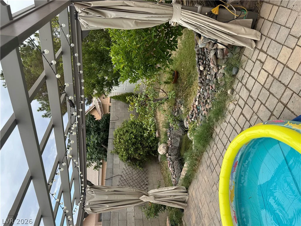 10126 Pennyroyal, Las Vegas, NV 89183