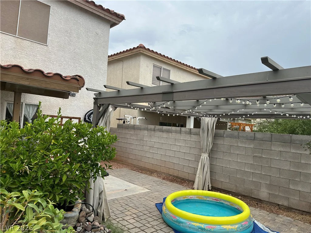 10126 Pennyroyal, Las Vegas, NV 89183