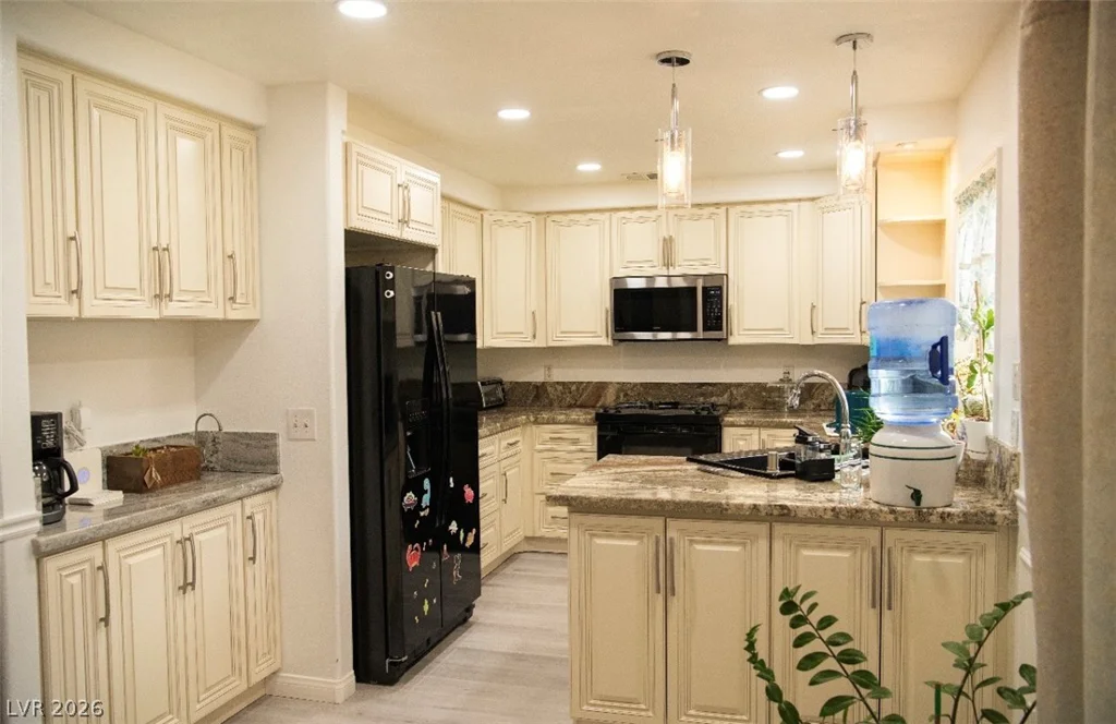 10126 Pennyroyal, Las Vegas, NV 89183