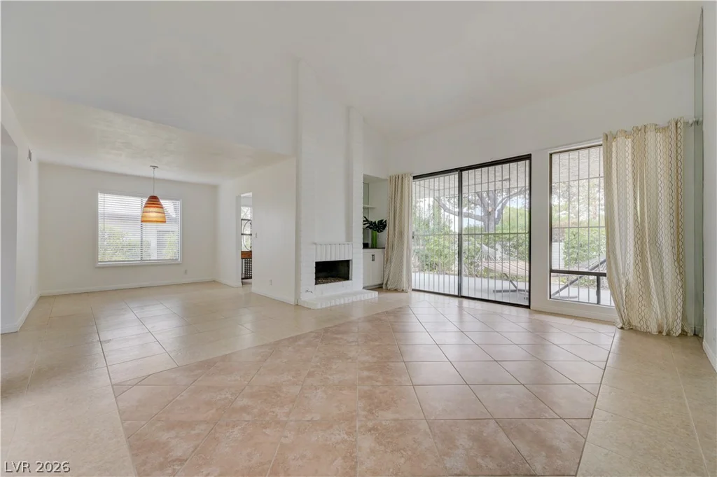 2695 San Lago, Las Vegas, NV 89121