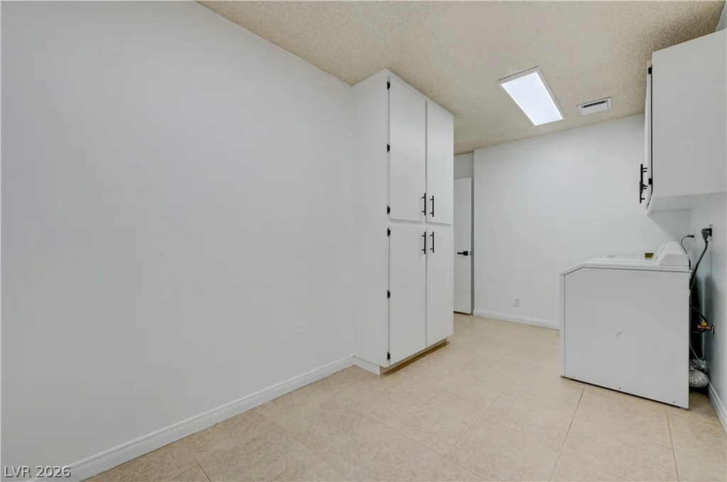 2695 San Lago, Las Vegas, NV 89121
