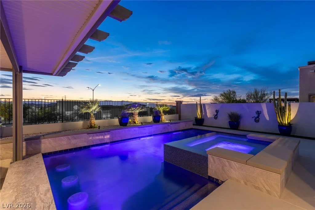 743 Glowing Horizon, Henderson, NV 89052