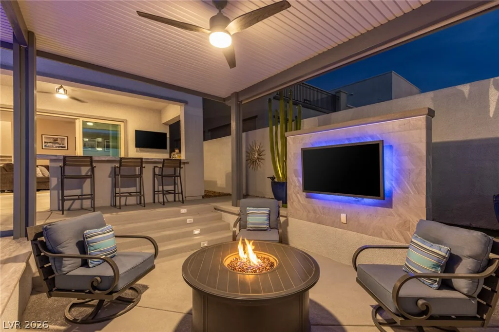 743 Glowing Horizon, Henderson, NV 89052
