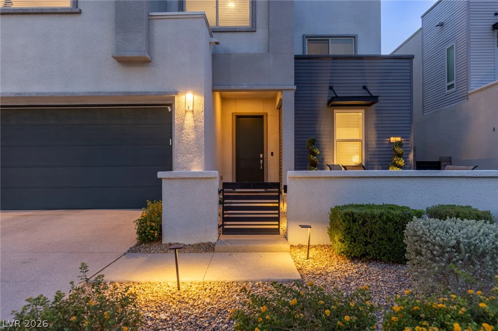 743 Glowing Horizon, Henderson, NV 89052
