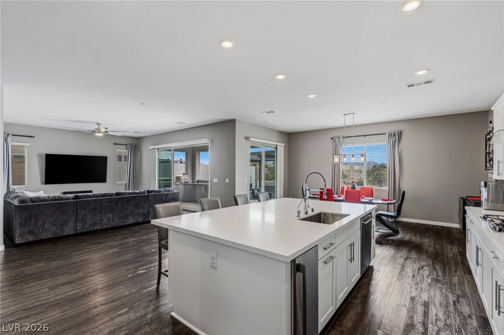 743 Glowing Horizon, Henderson, NV 89052