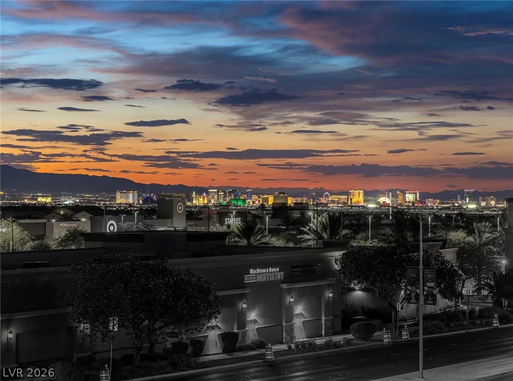 743 Glowing Horizon, Henderson, NV 89052