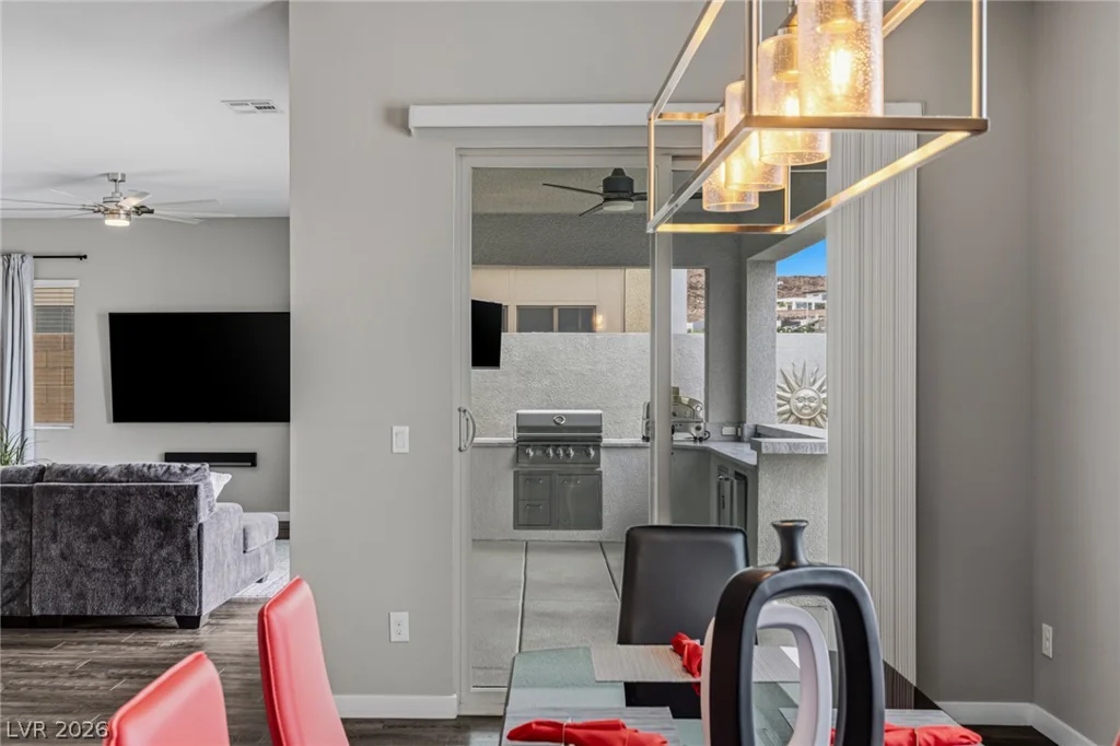 743 Glowing Horizon, Henderson, NV 89052