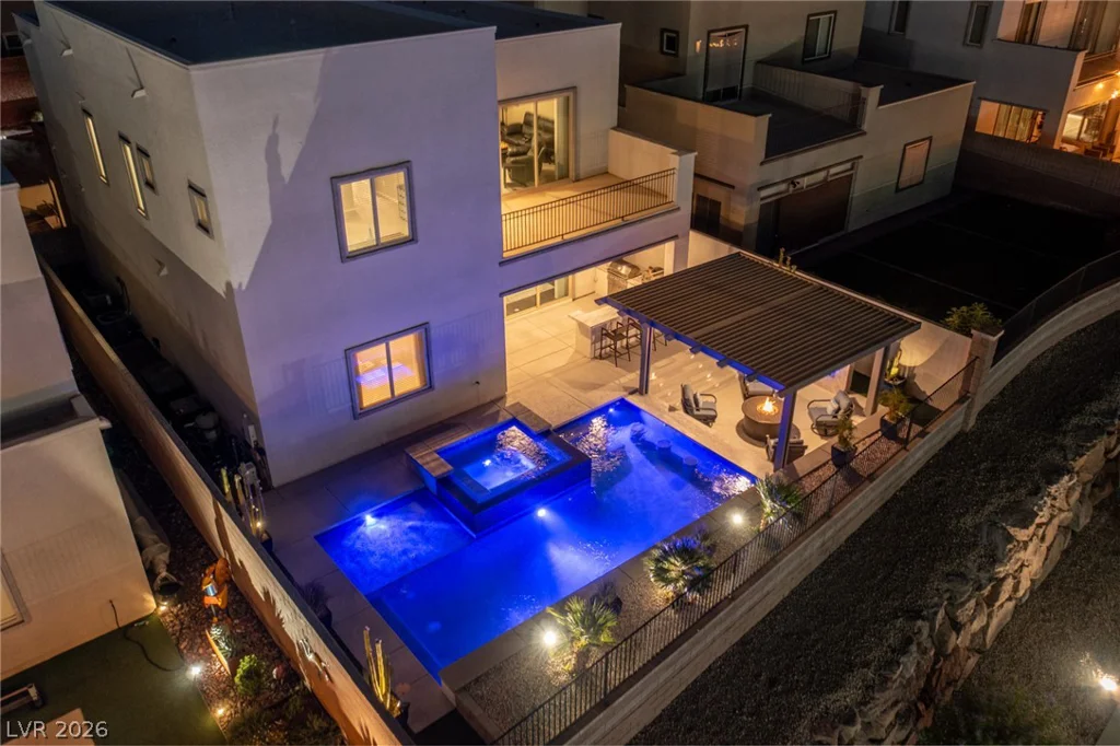 743 Glowing Horizon, Henderson, NV 89052
